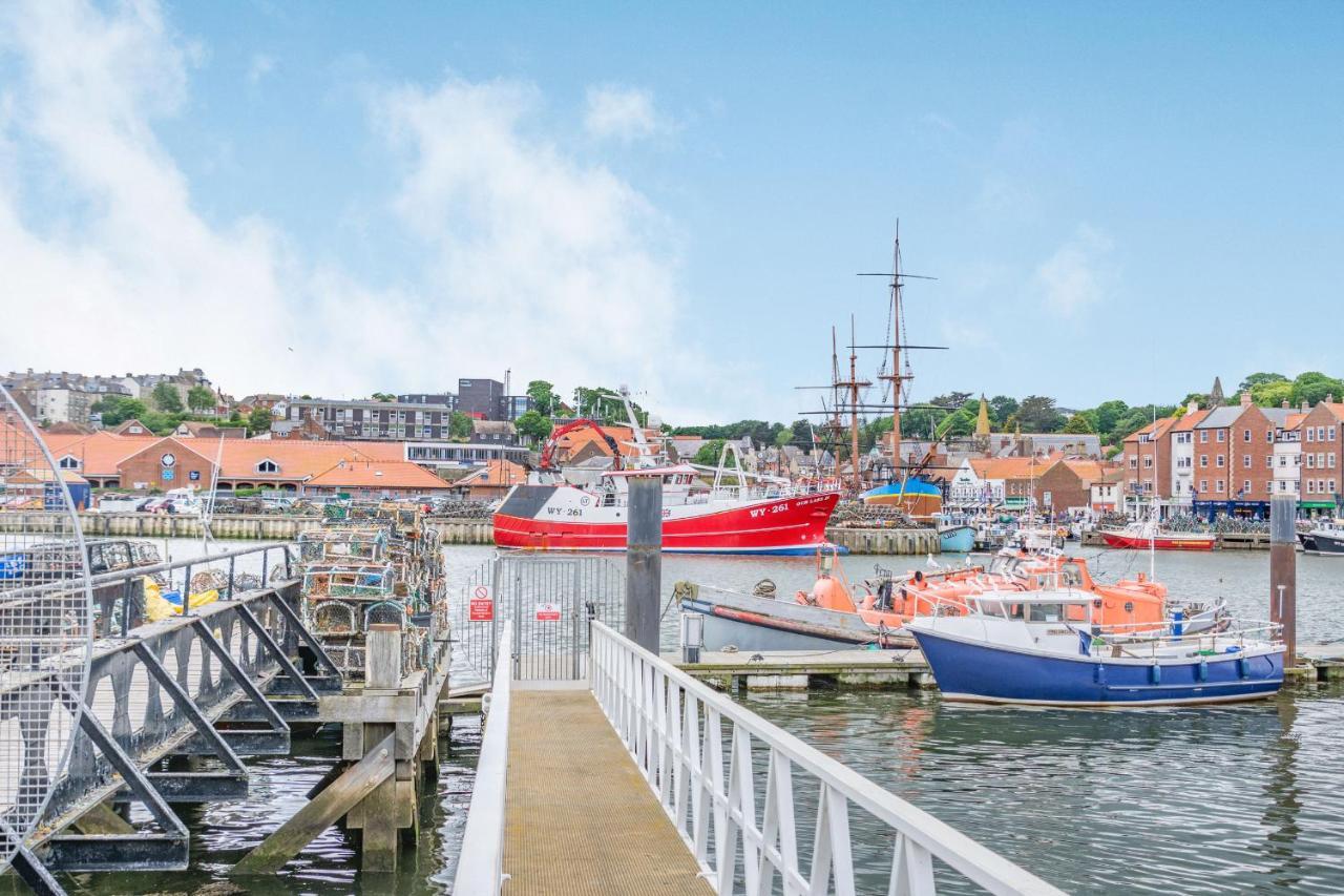 What A View At Quayside Apartment Whitby Exterior photo