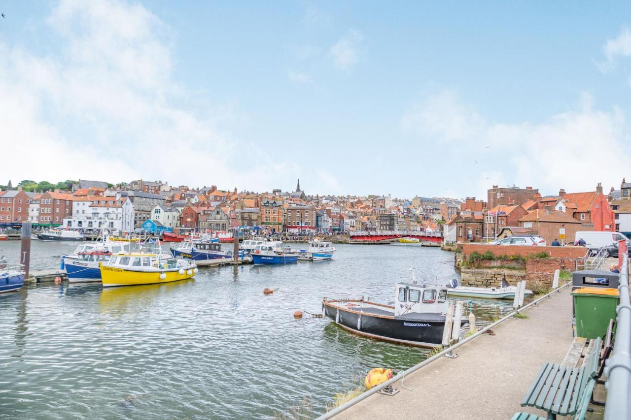 What A View At Quayside Apartment Whitby Exterior photo